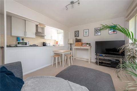 1 bedroom apartment to rent, St. Anthony's Close, London, SW17