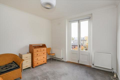 1 bedroom apartment to rent, Coningham Road, London W12