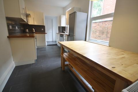 4 bedroom terraced house to rent - Harrow Road, West End, Leicester LE3
