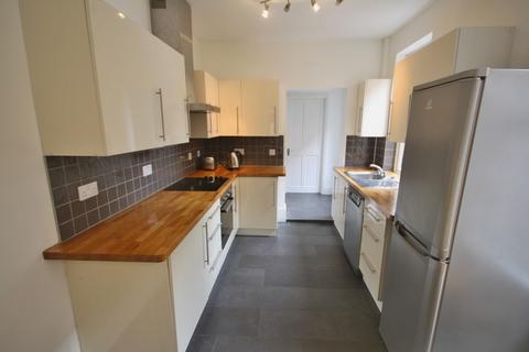 4 bedroom terraced house to rent, Harrow Road, West End, Leicester LE3