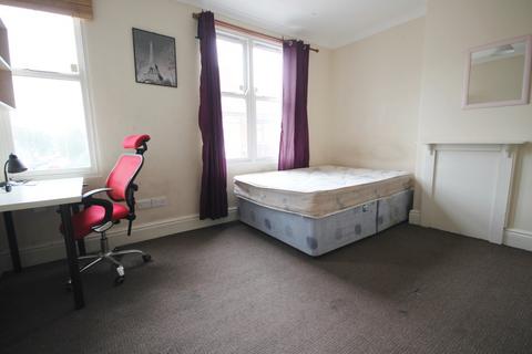 4 bedroom terraced house to rent, Wilberforce Road, West End, Leicester, LE3