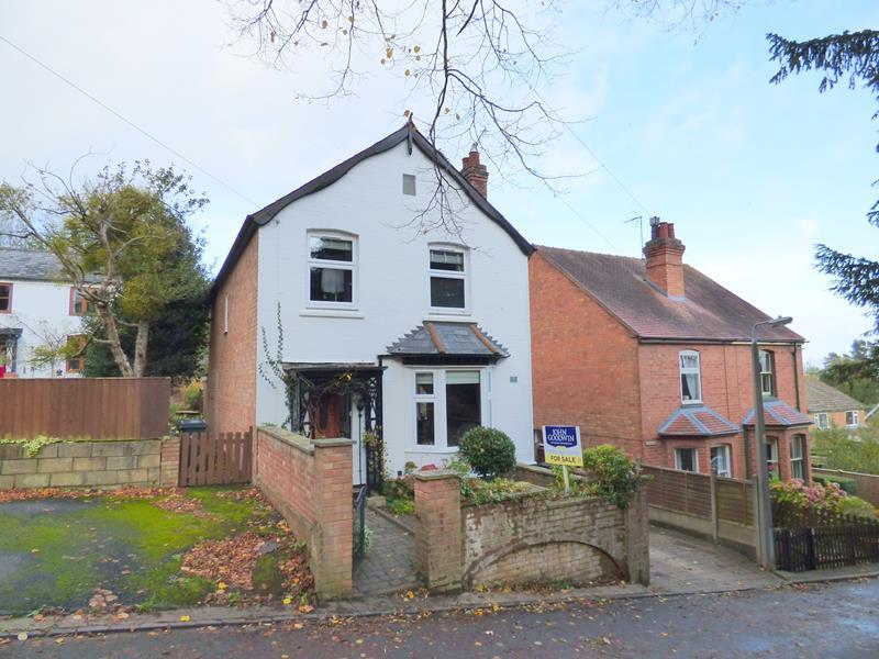 5 Assarts Road, Malvern, Worcestershire, WR14 4 bed detached house £