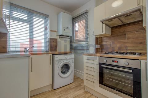 2 bedroom flat to rent - Angel Hill, Sutton SM1