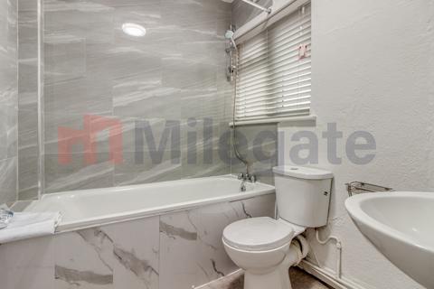 2 bedroom flat to rent - Angel Hill, Sutton SM1