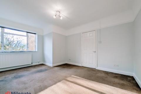 undefined, Angel Hill, Sutton SM1