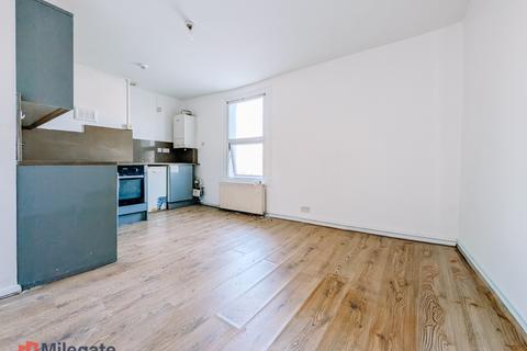 1 bedroom flat to rent, Plumstead Road, London SE18