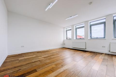 1 bedroom flat to rent, Garth Road, Morden SM4
