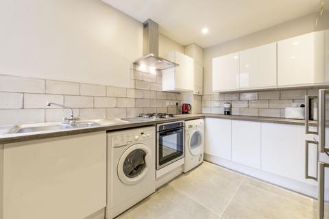 7 bedroom terraced house to rent, Craighall Avenue  M19