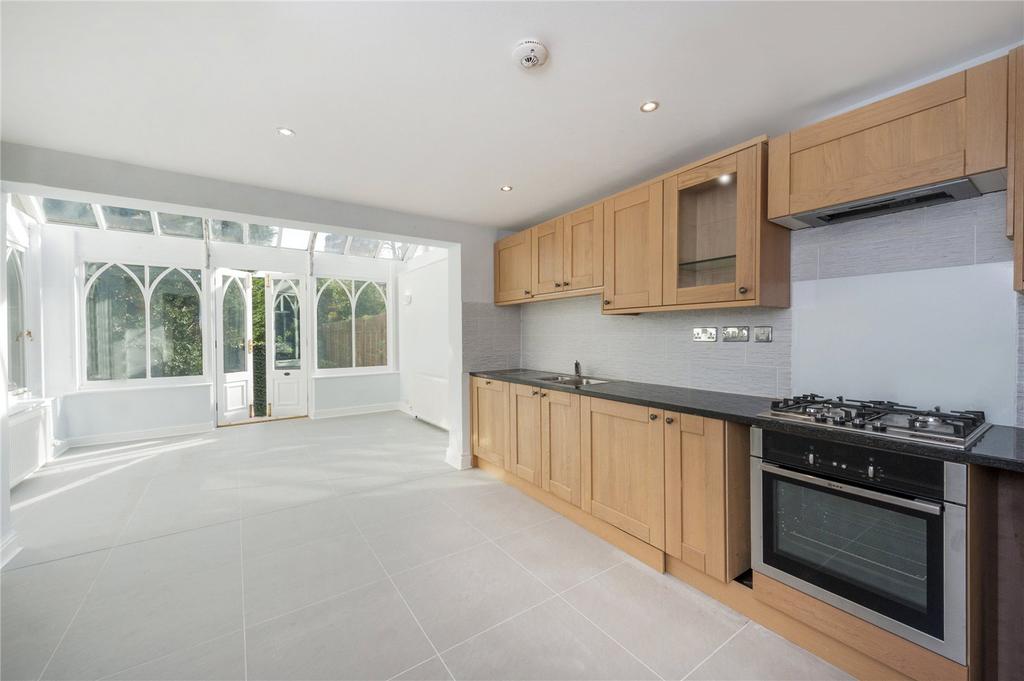 Apartment in London - View 3