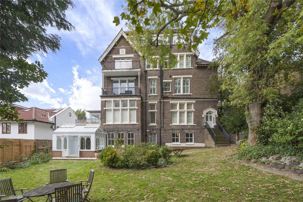 Apartment in London - More