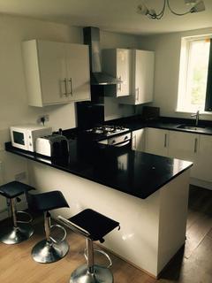 3 bedroom apartment to rent, Daisy Bank Road, Manchester, M14