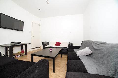 7 bedroom house to rent, Furness Road  M14