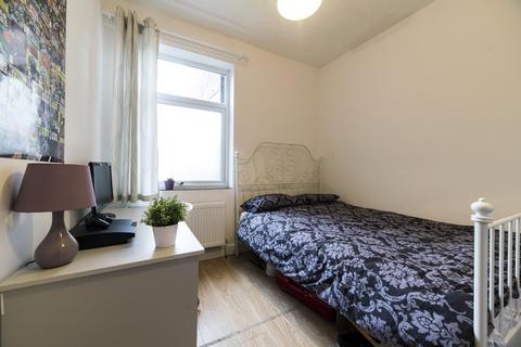 Whitby Road    M14