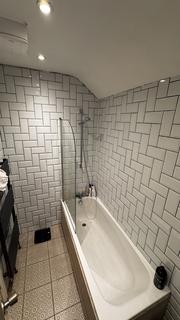 8 bedroom terraced house to rent, Brentbridge Road , Fallowfield, Manchester M14