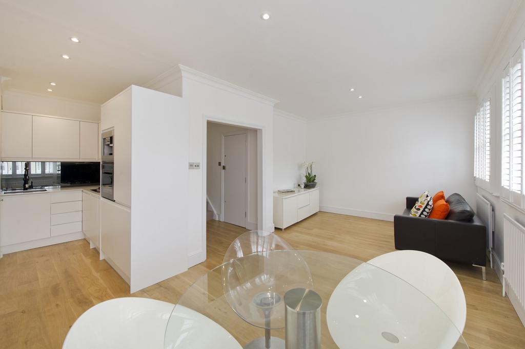 Living Room (Main)