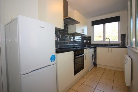 1 bedroom ground floor maisonette to rent, TWO MILE ASH - 1 double bedroom maisonette.