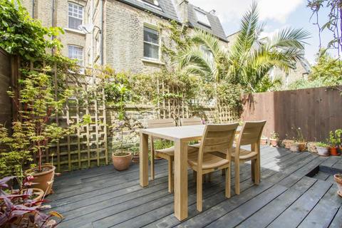 1 bedroom apartment to rent, HACKFORD ROAD, OVAL