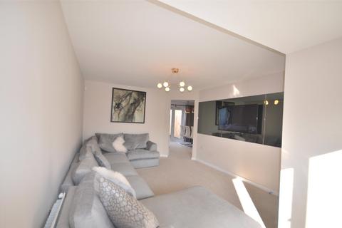 3 bedroom semi-detached house to rent, Reme Court, Killingworth, Newcastle, NE12