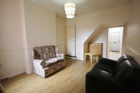 3 bedroom terraced house to rent, Jarrom Street, West End, Leicester LE2