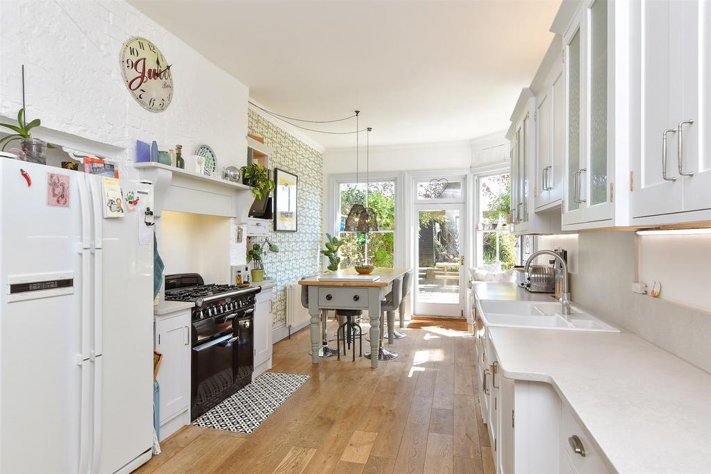 Kitchen /Breakfast Room