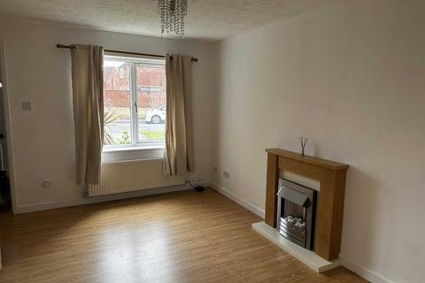 2 bedroom terraced house to rent, Ferry Meadows, Kingswood