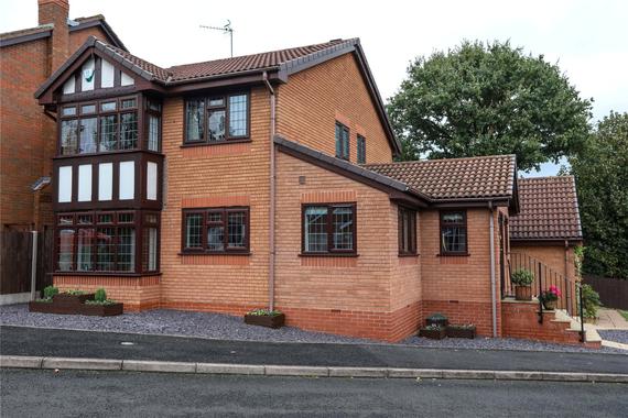 Churchstone Close Catshill Bromsgrove B61 4 Bed Detached House