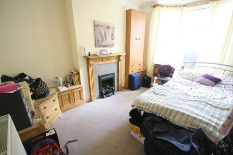 3 bedroom terraced house to rent, Gaul Street, West End, Leicester LE3