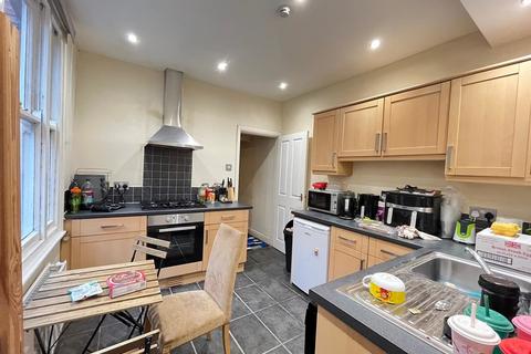 4 bedroom end of terrace house to rent, Stretton Road, West End, Leicester, LE3