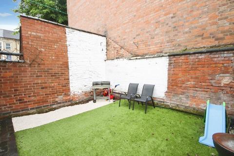 4 bedroom end of terrace house to rent, Stretton Road, West End, Leicester, LE3