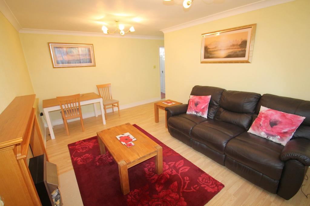 Stevenson Close Barnet EN5 1 Bed Flat 950 Pcm 219 Pw 