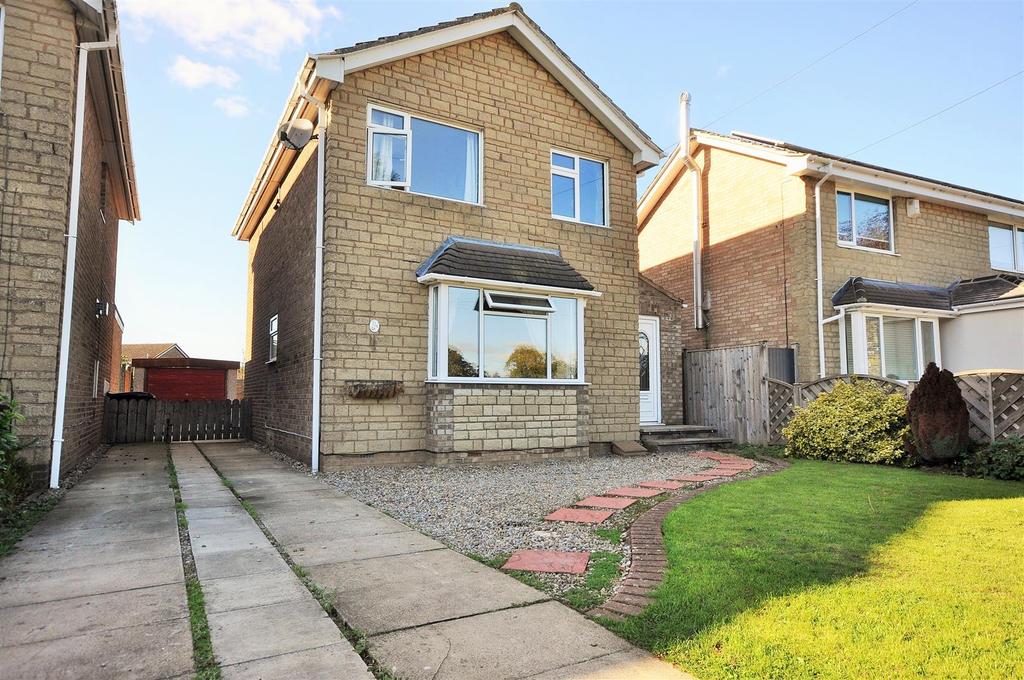 Acaster Lane, 3 bed detached house £950 pcm (£219 pw)