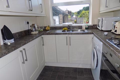 3 bedroom semi-detached house to rent, Winding Way,  Leeds, LS17