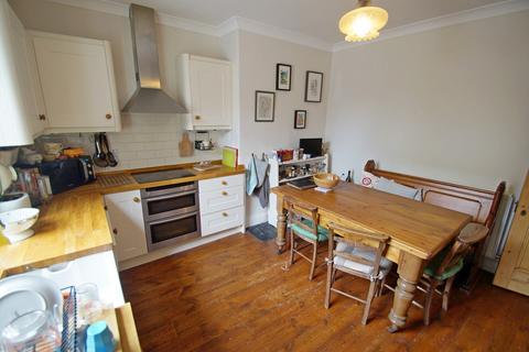 3 bedroom terraced house to rent, Gilesgate, Durham