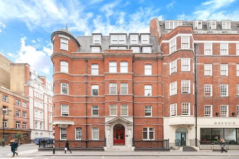 2 bedroom apartment to rent, Newman Street, Fitzrovia, London, W1T