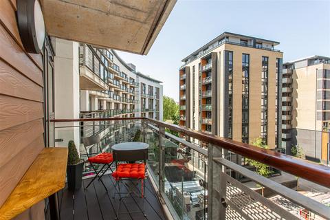 2 bedroom flat for sale, Palmers Road, Bethnal Green, E2