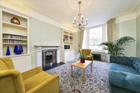 2 bedroom apartment to rent, Harvard Road, London, W4