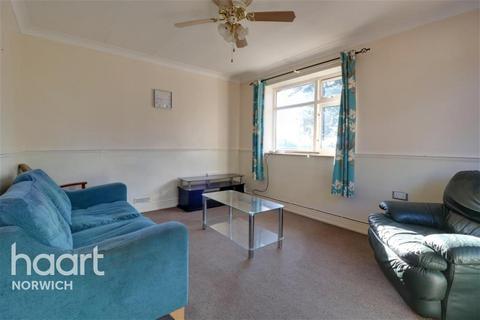 2 bedroom flat to rent, Ipswich Road, Norwich