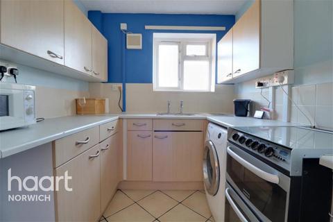 2 bedroom flat to rent, Ipswich Road, Norwich