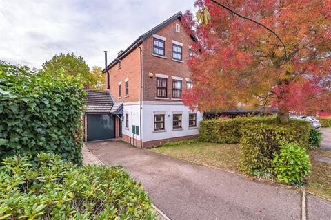 4 bedroom end of terrace house for sale, Howard Place, Reigate, Surrey, RH2