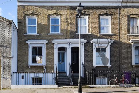4 Bedroom House For Sale Ellesmere Road Bow E3 4 Bedroom House For Sale Ellesmere Road Bow E3