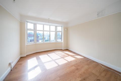 2 bedroom flat for sale - Clive Court, Sydney Road, Haywards Heath, RH16