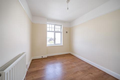 2 bedroom flat for sale - Clive Court, Sydney Road, Haywards Heath, RH16