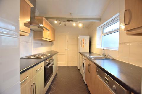3 bedroom apartment to rent, Shipcote Terrace, Gateshead, Tyne And Wear, NE8