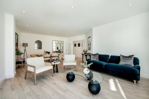 3 bedroom apartment to rent, Elizabeth Court, Palgrave Gardens, Regents Park, NW1