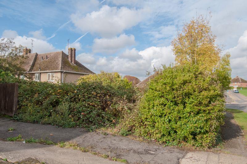 St James Close, Rushden Land £25,000