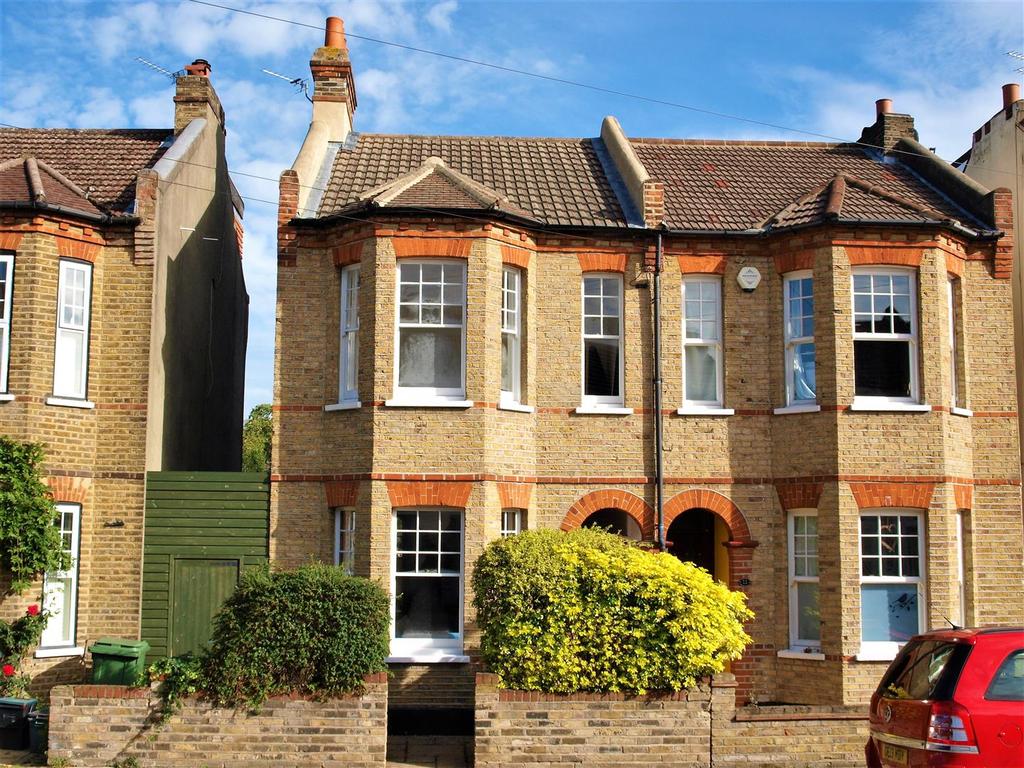 Bromley Gardens, Shortlands, BR2 3 bed semidetached house £600,000
