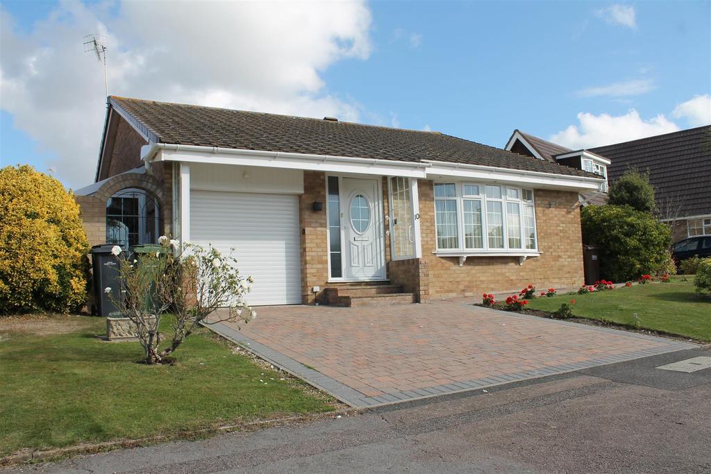 Tilgate Drive, BexhillOnSea 3 bed detached bungalow £400,000