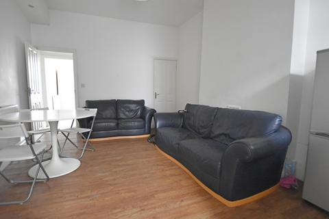 5 bedroom semi-detached house to rent, (Back Of Ropewalk Pub) Nottingham NG1