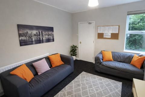 5 bedroom terraced house to rent, Lois Avenue, Lenton