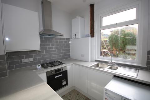 3 bedroom terraced house to rent, Mulehouse Road, Crookes, Sheffield S10